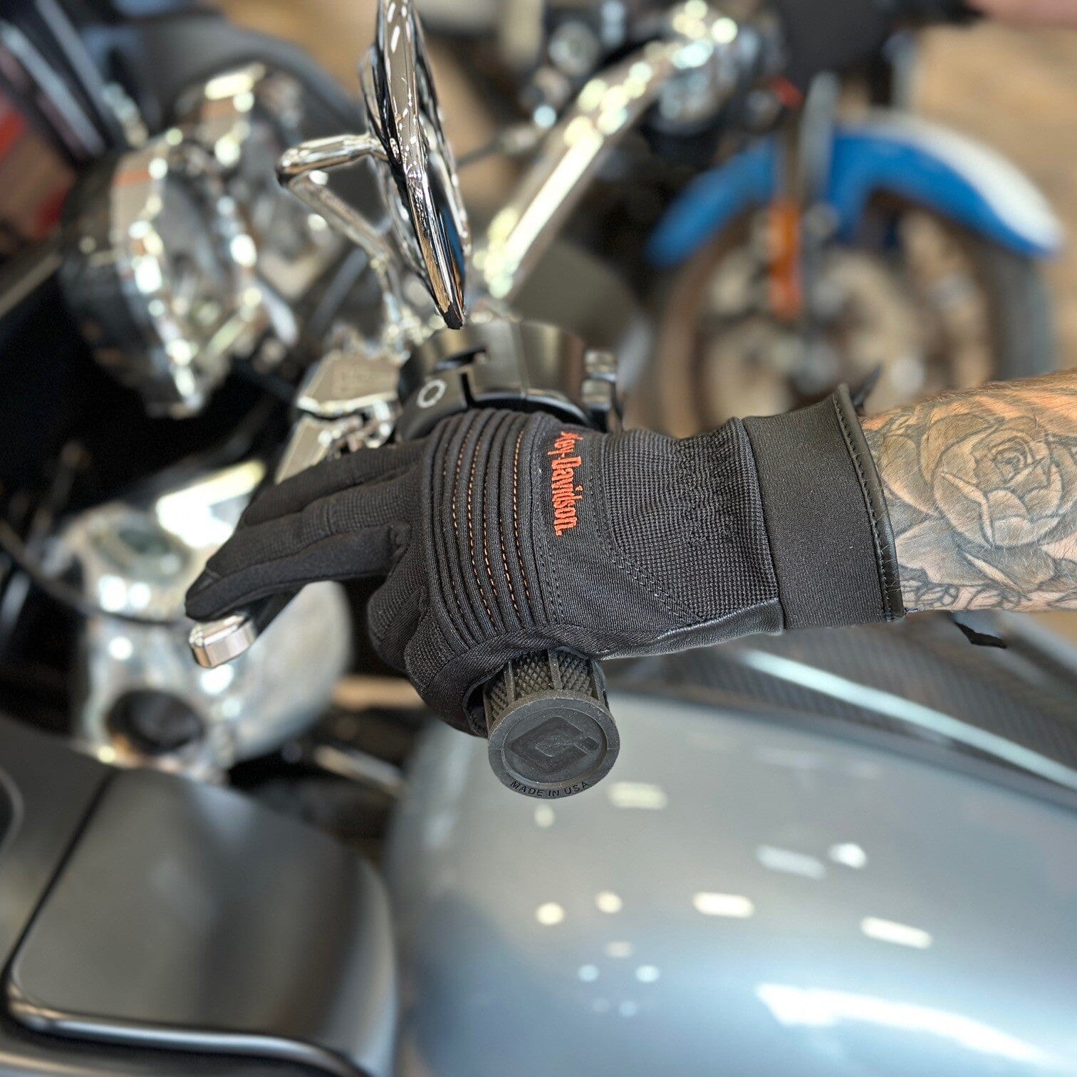 Harley-Davidson Men's Ovation Mixed Media Gloves, Black - 97136-23VM